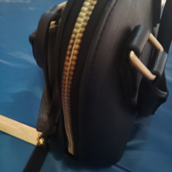 Steve Madden Mini/ Small Purse With Side Tag - Picture 6 of 16